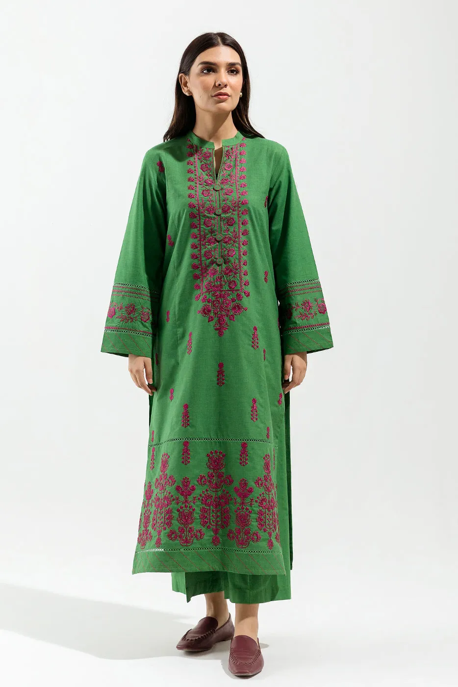 2 PIECE - EMBROIDERED CAMBRIC SUIT - SHAMROCK WEAVE
