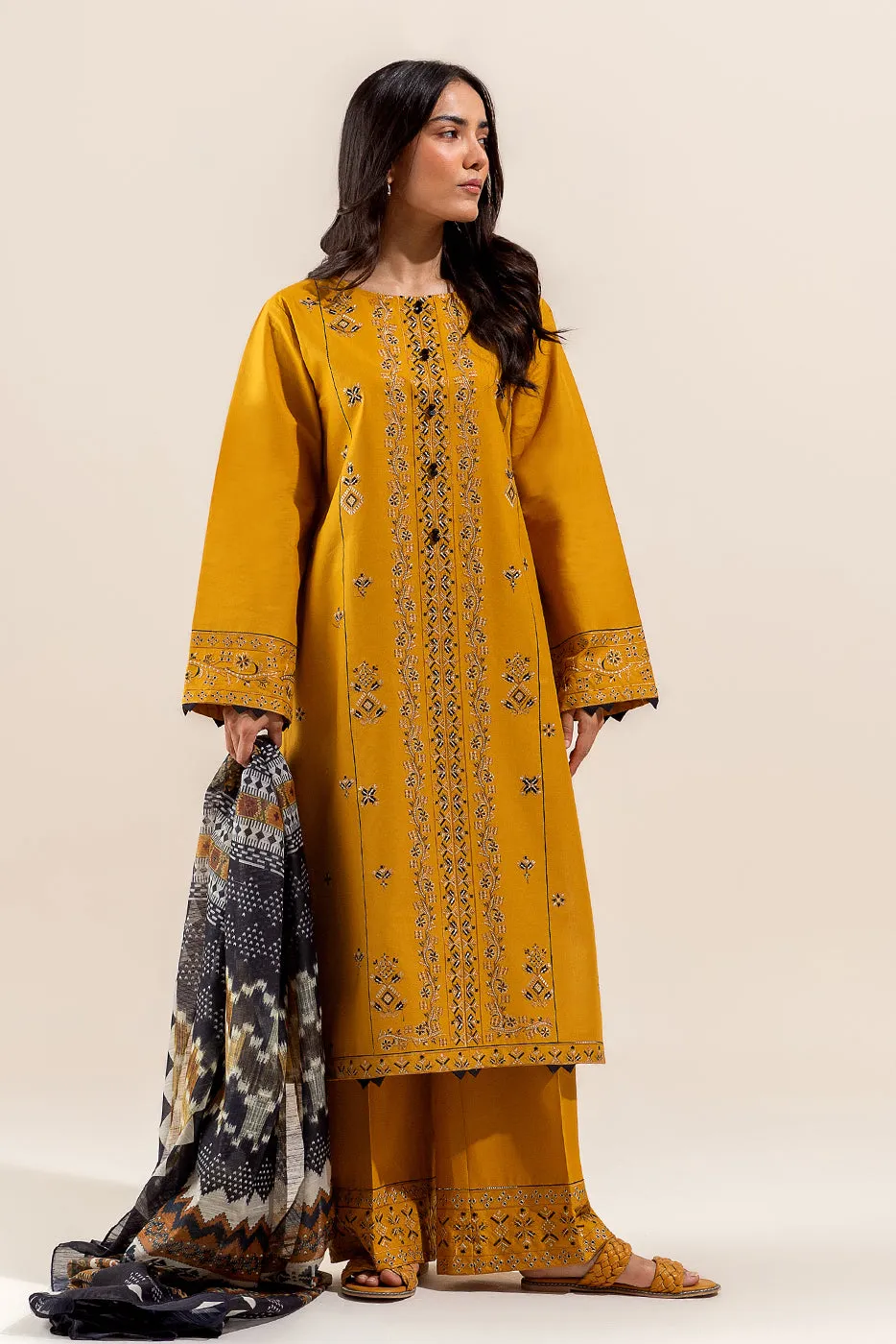 3 PIECE EMBROIDERED LAWN SUIT-MOHAGNY PITCH (UNSTITCHED)