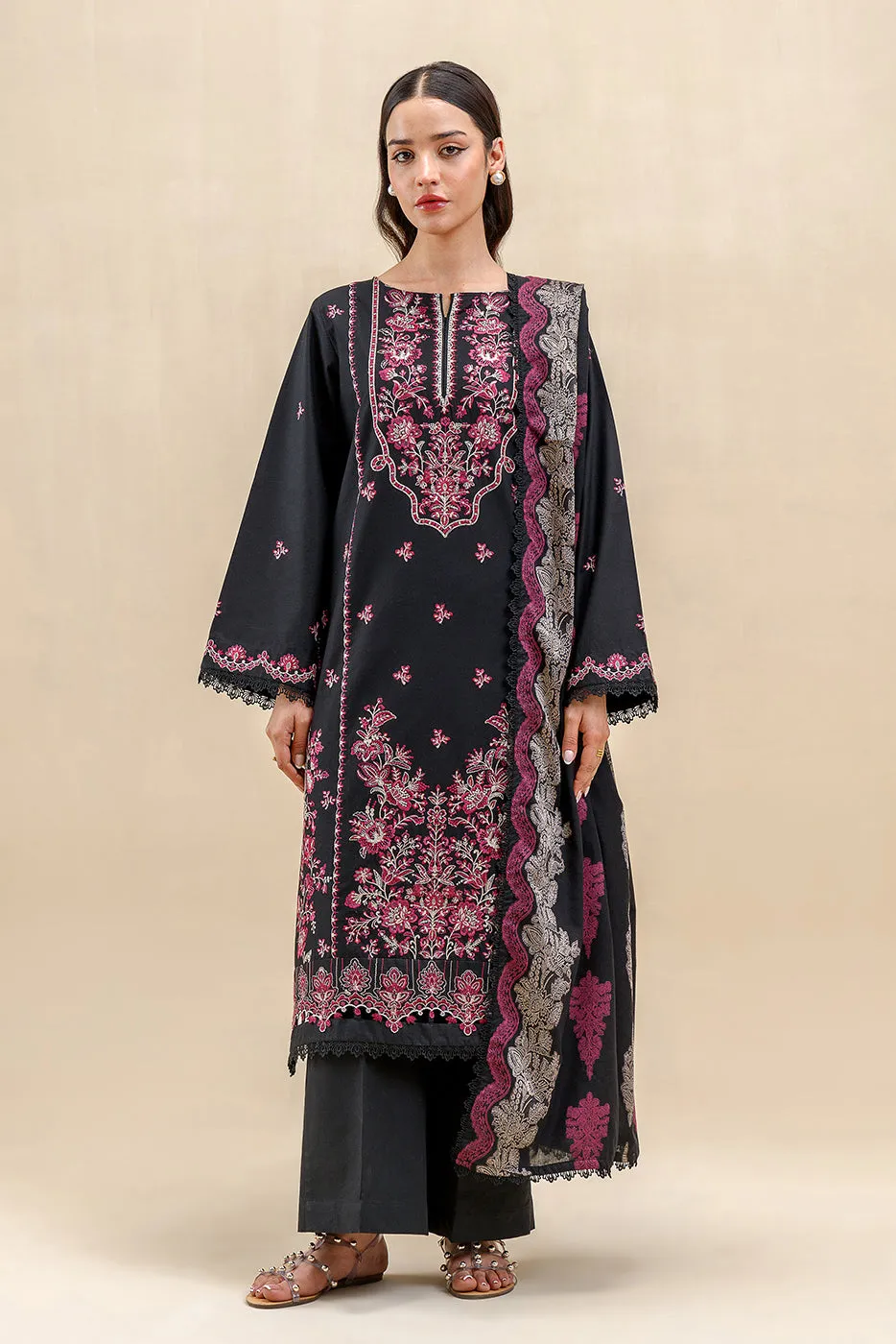 3 PIECE EMBROIDERED LAWN SUIT-SABLE SPRAY (UNSTITCHED)