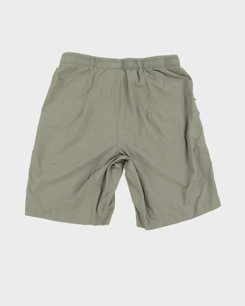Arc'teryx Grey Utility Shorts - W32