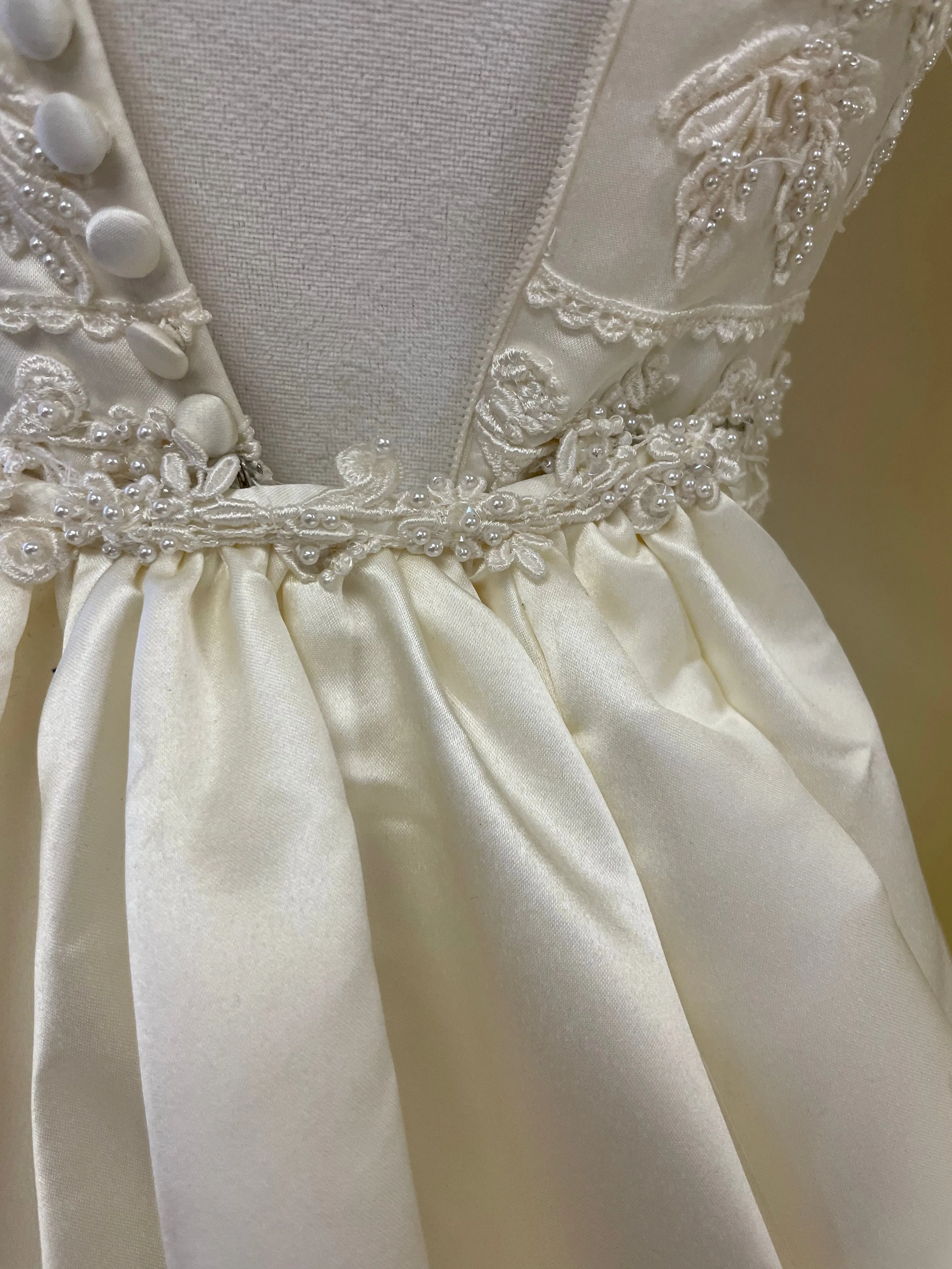 <€€*v Demetrios Bridal Size 6 Ivory Beaded Sleeveless  Wedding Dress Gown Removable Train