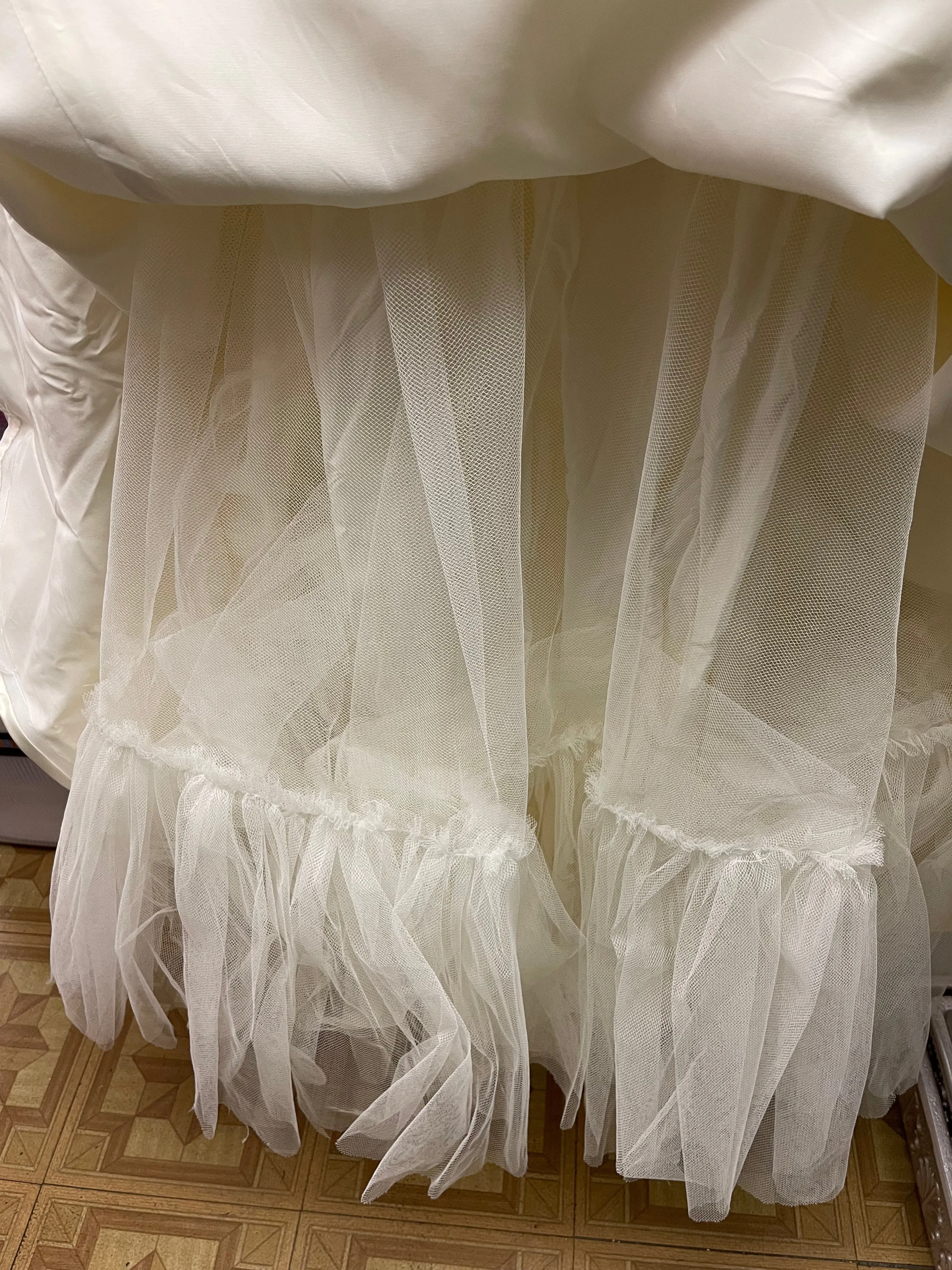 <€€*v Demetrios Bridal Size 6 Ivory Beaded Sleeveless  Wedding Dress Gown Removable Train