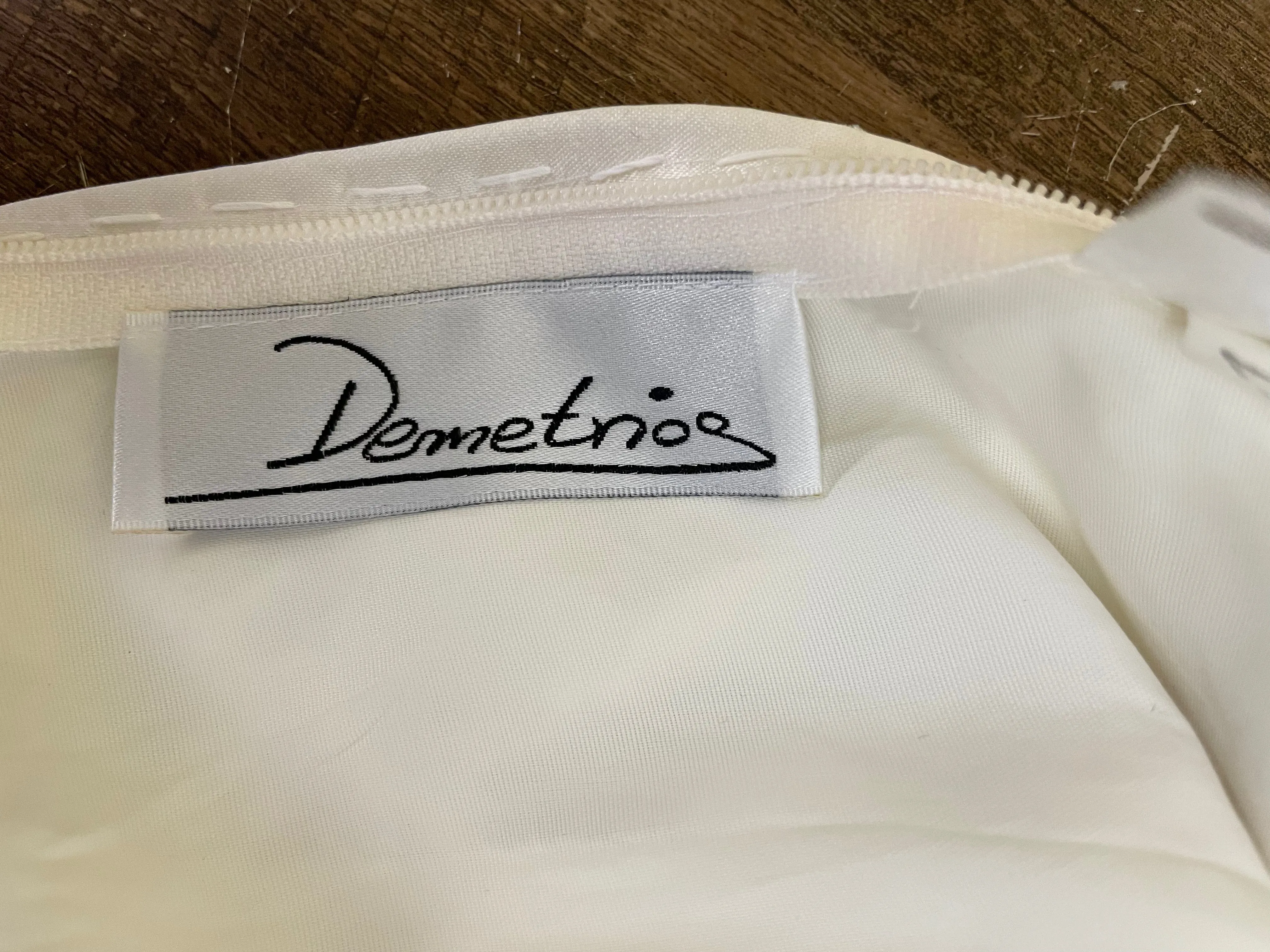 <€€*v Demetrios Bridal Size 6 Ivory Beaded Sleeveless  Wedding Dress Gown Removable Train