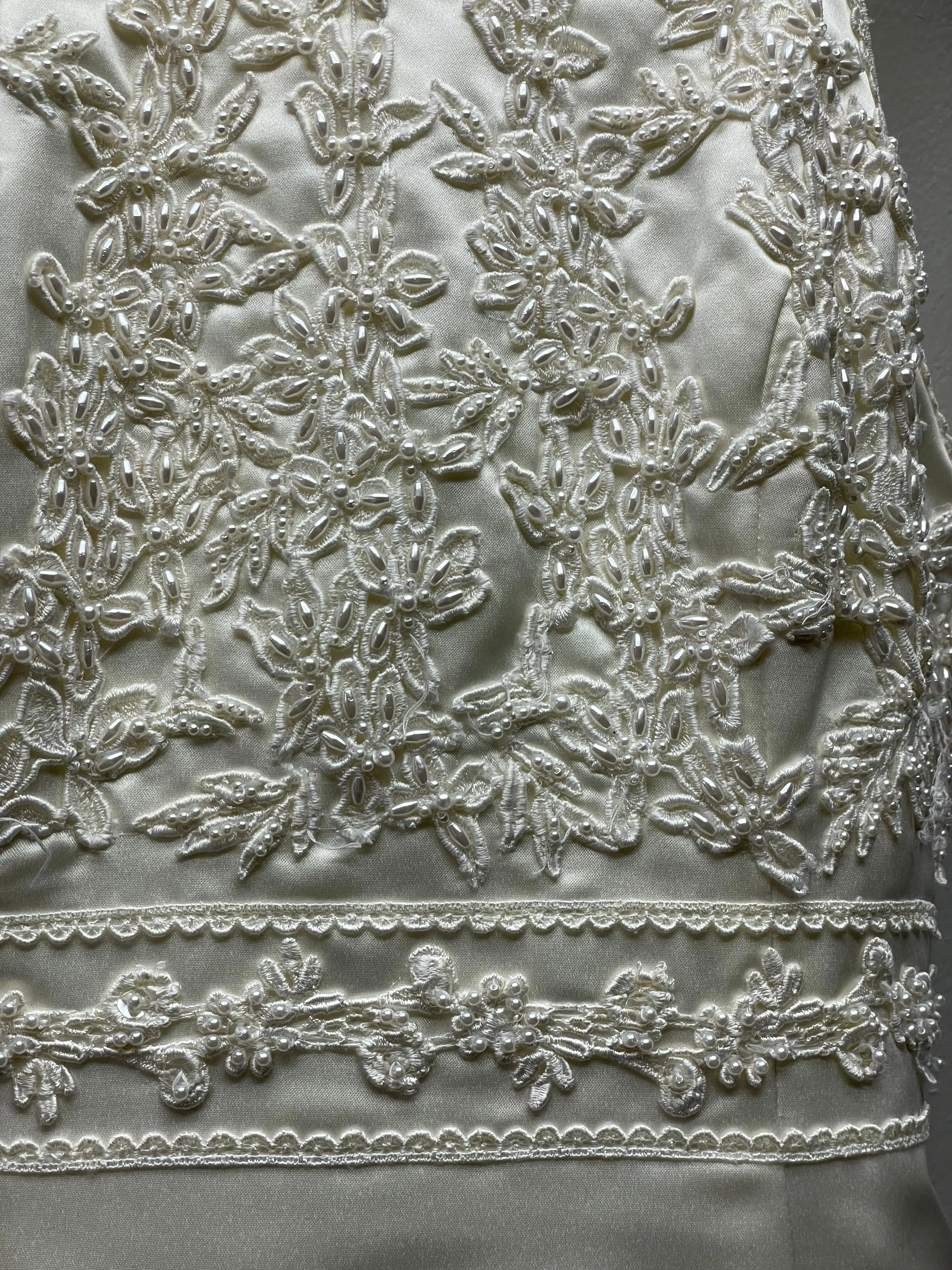 <€€*v Demetrios Bridal Size 6 Ivory Beaded Sleeveless  Wedding Dress Gown Removable Train