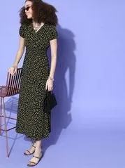plusS Women Stunning Black Floral Volume Play Dress