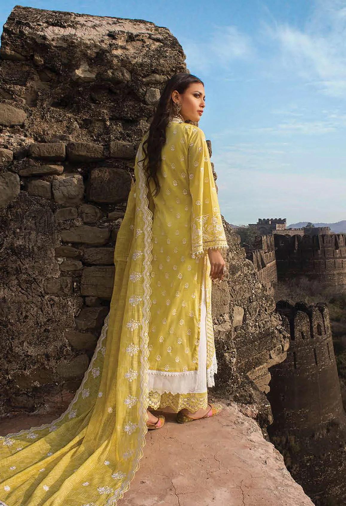 Zainab Chottani Unstitched 3 Piece Chikankari Collection'2022-04-A-Aabroo